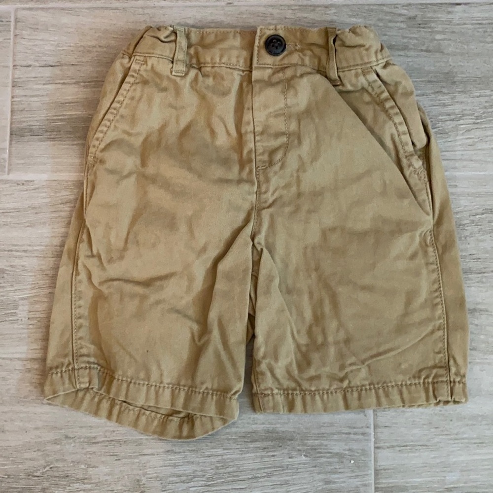 Boys khaki button shorts